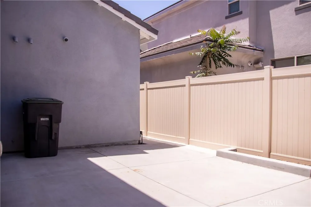 1766 Park Place Riverside, CA 92501