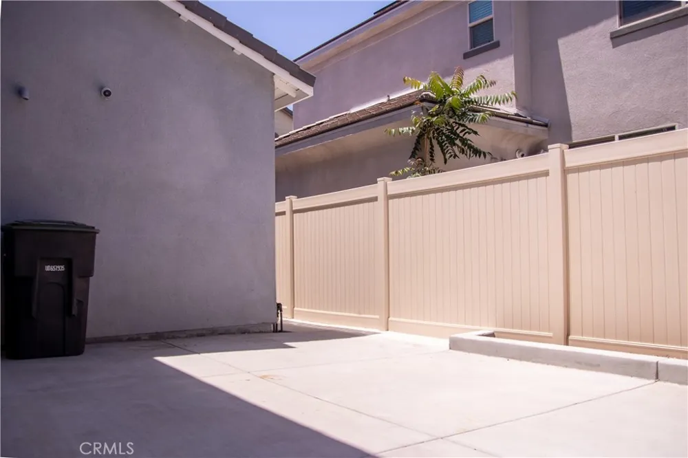 1766 Park Place Riverside, CA 92501