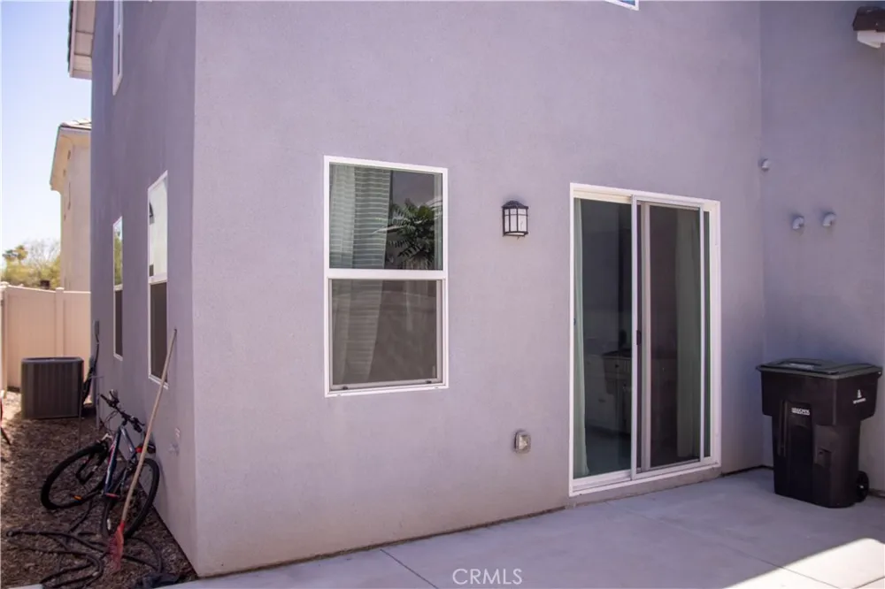 1766 Park Place Riverside, CA 92501
