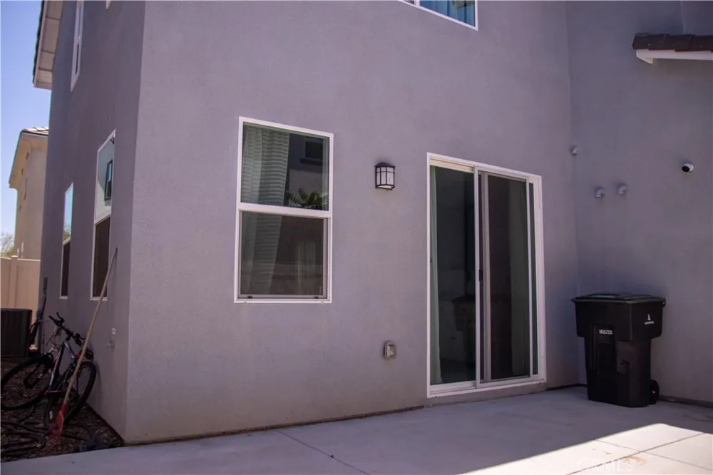 1766 Park Place Riverside, CA 92501