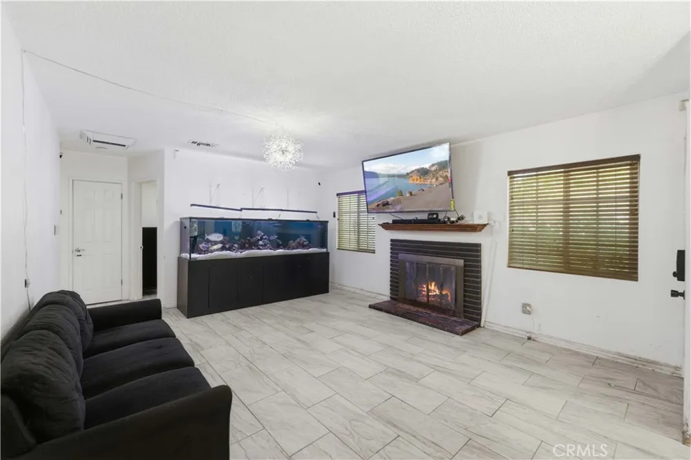 1104 W W Avenue J10 Lancaster, CA 93534