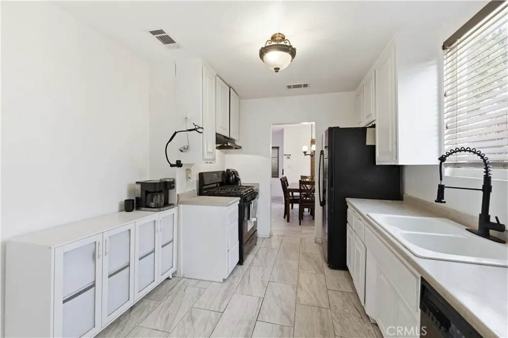 1104 W W Avenue J10 Lancaster, CA 93534
