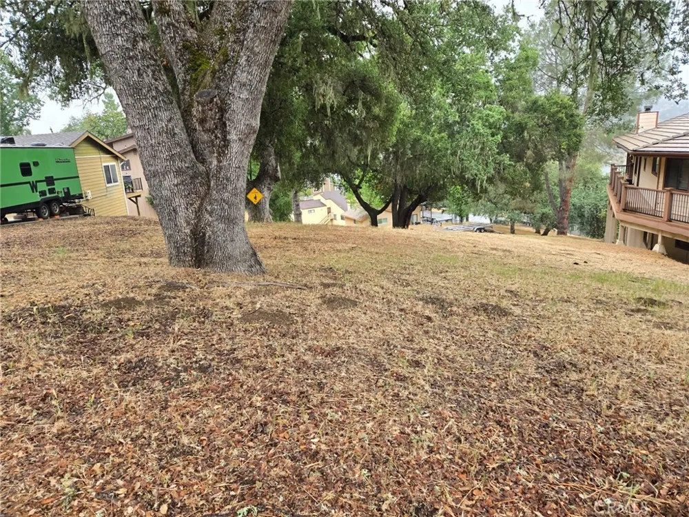 2872 Saddle Way Bradley, CA 93426