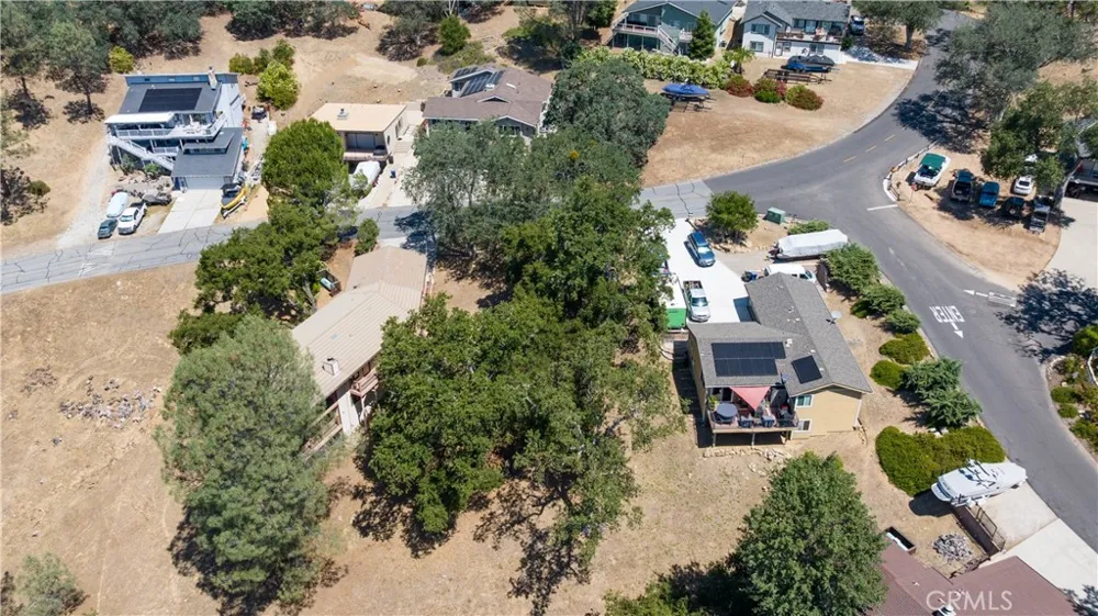 2872 Saddle Way Bradley, CA 93426