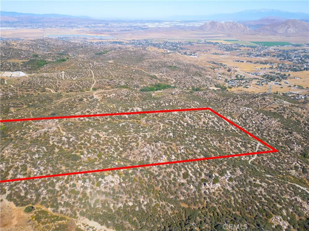 12 Venus Dr Nuevo, CA 92567