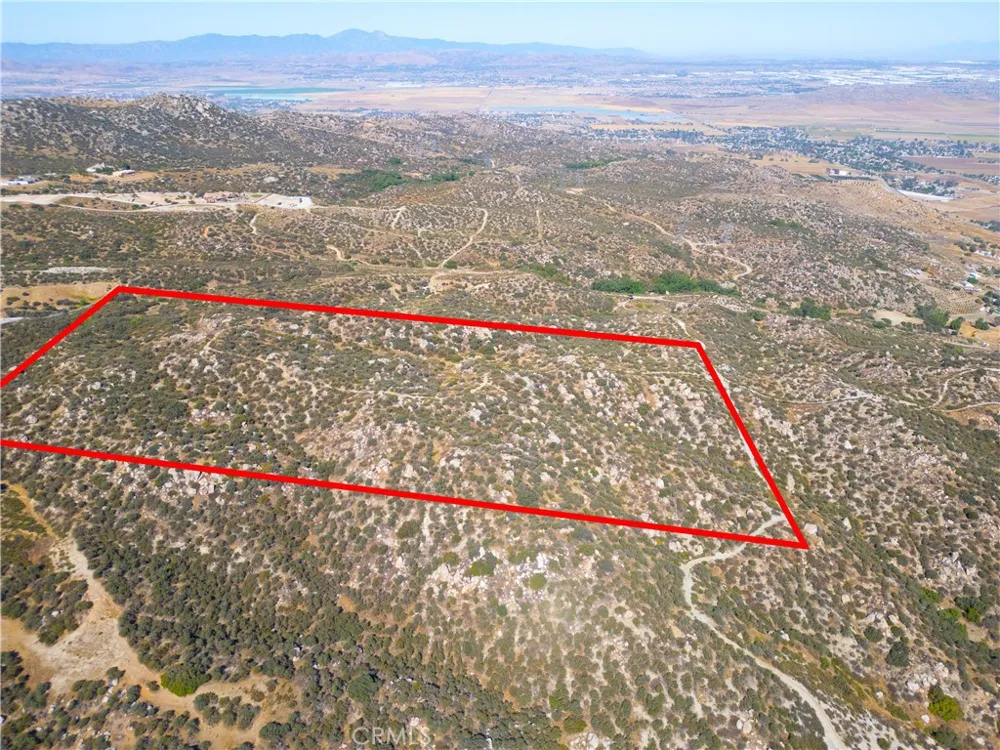 12 Venus Dr Nuevo, CA 92567