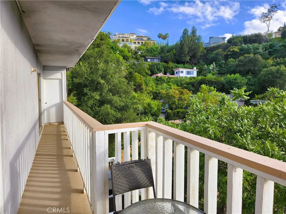 3615 Sunswept Drive Studio City, CA 91604