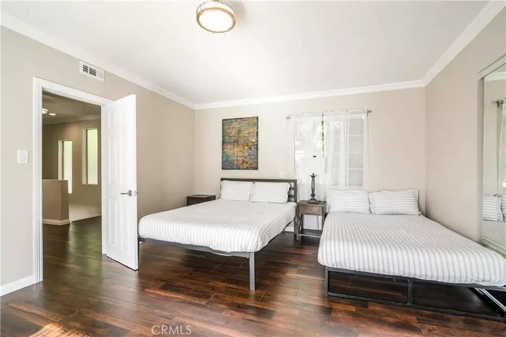3615 Sunswept Drive Studio City, CA 91604