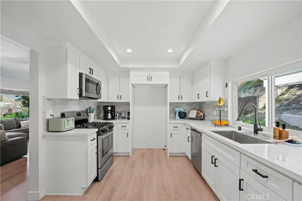 28019 Deep Creek Canyon Country, CA 91387