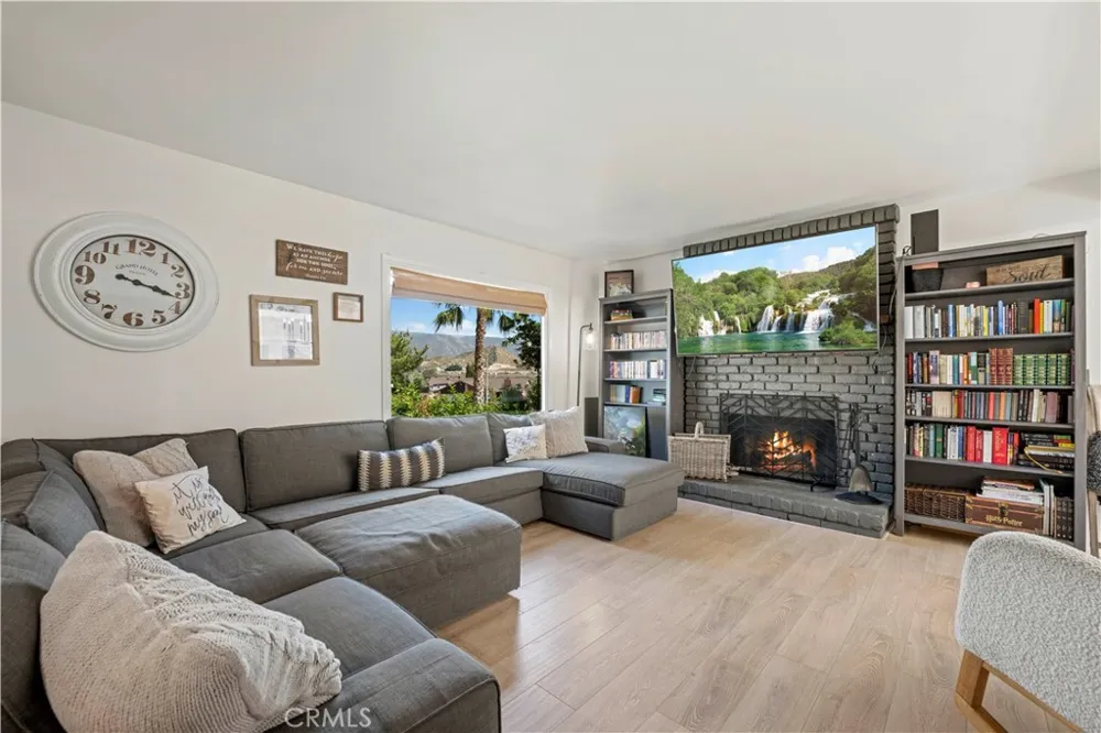 28019 Deep Creek Canyon Country, CA 91387