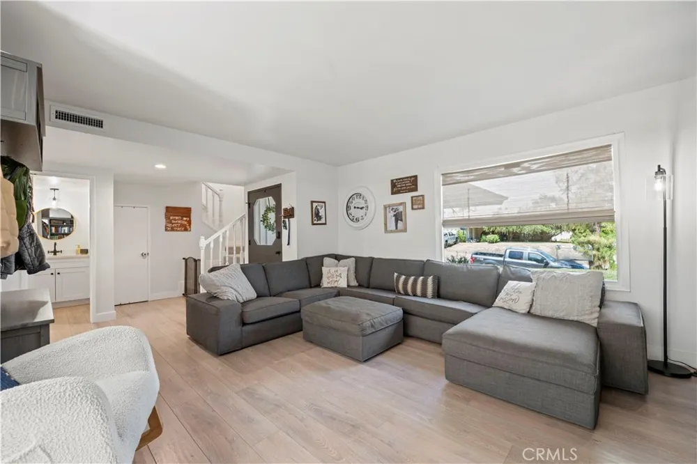 28019 Deep Creek Canyon Country, CA 91387
