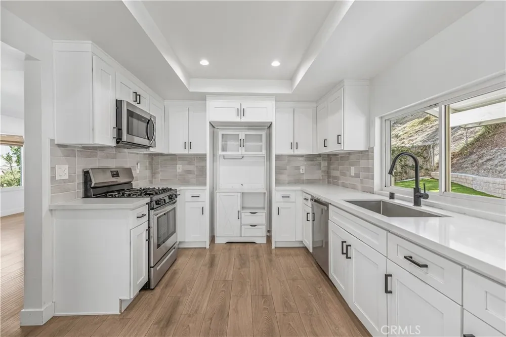 28019 Deep Creek Canyon Country, CA 91387