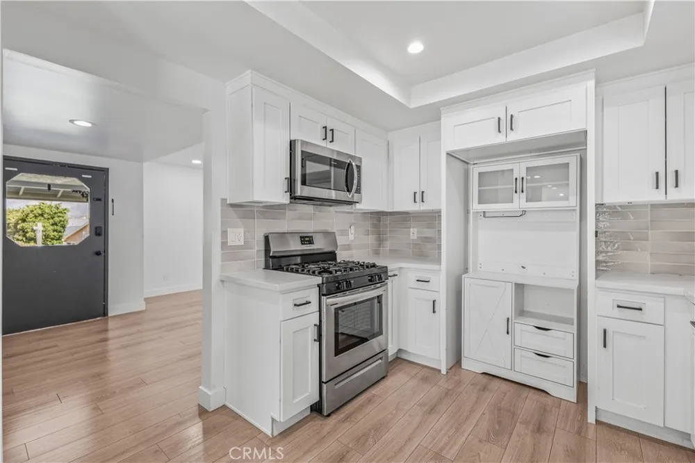 28019 Deep Creek Canyon Country, CA 91387