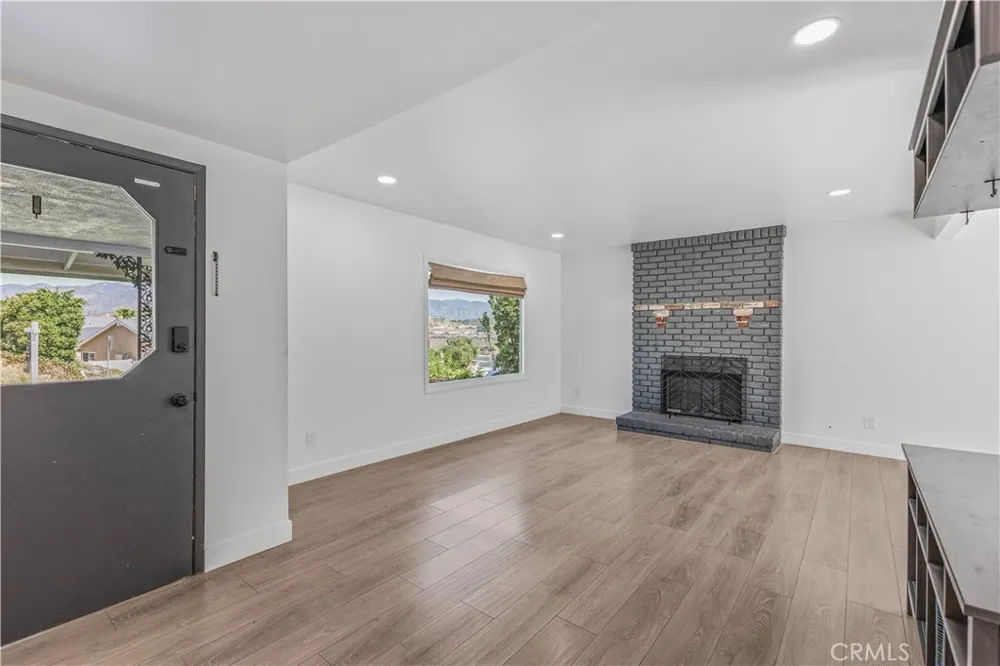28019 Deep Creek Canyon Country, CA 91387