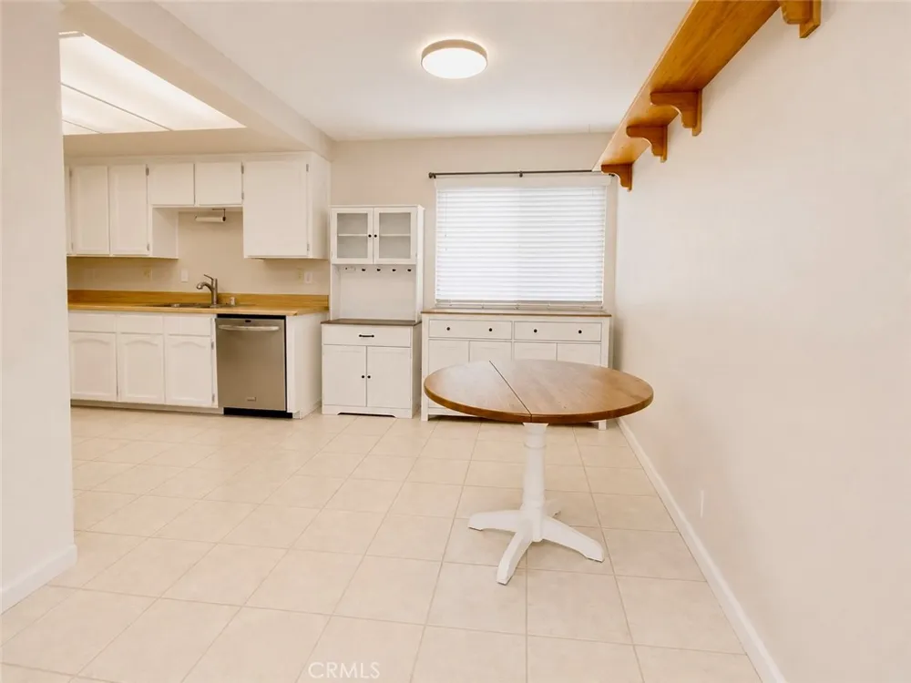 1960 S Mcclelland #33 Santa Maria, CA 93454
