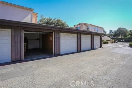 1960 S Mcclelland #33 Santa Maria, CA 93454
