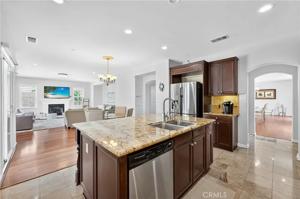 2883 Wolfson Circle Corona, CA 92879
