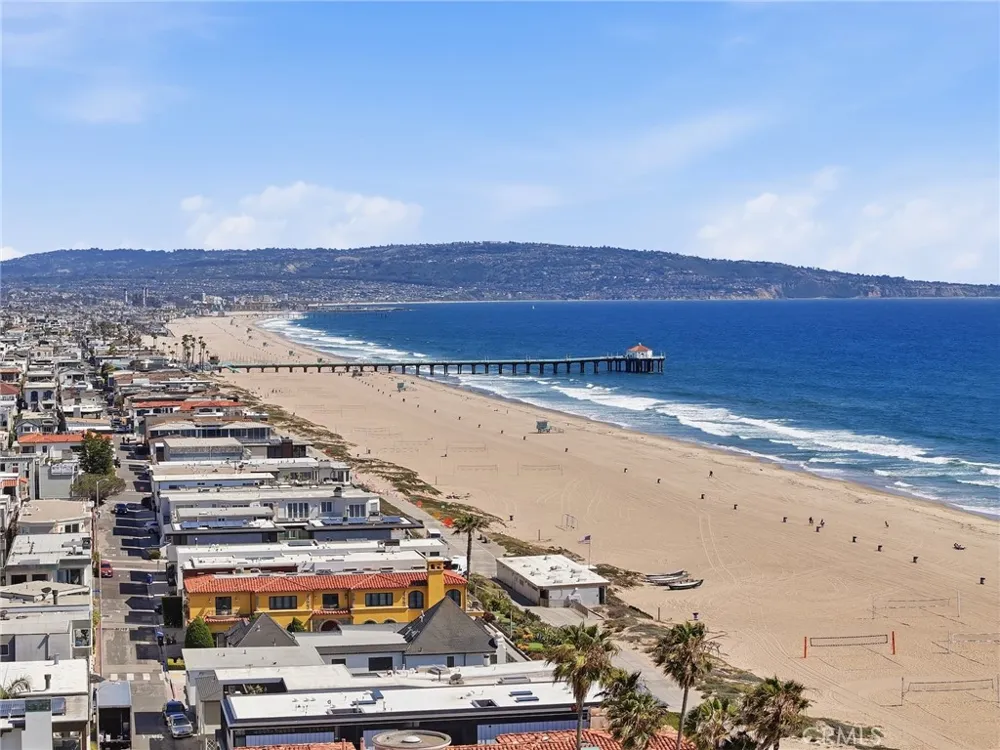 2516 The Strand Manhattan Beach, CA 90266