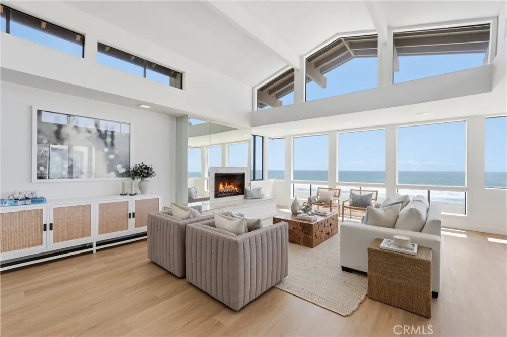 2516 The Strand Manhattan Beach, CA 90266