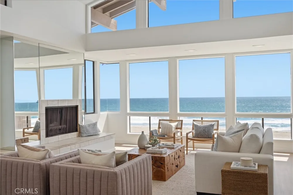 2516 The Strand Manhattan Beach, CA 90266