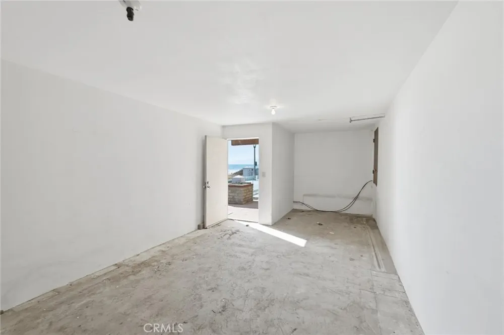 2516 The Strand Manhattan Beach, CA 90266
