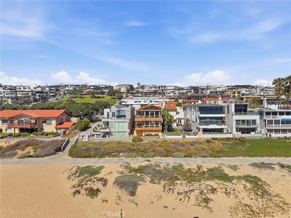 2516 The Strand Manhattan Beach, CA 90266