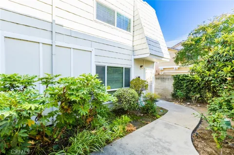 1434 Highland Avenue #8