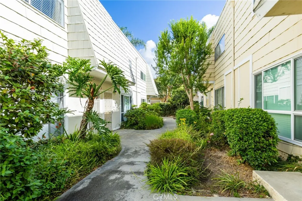 1434 Highland Avenue #8 Duarte, CA 91010