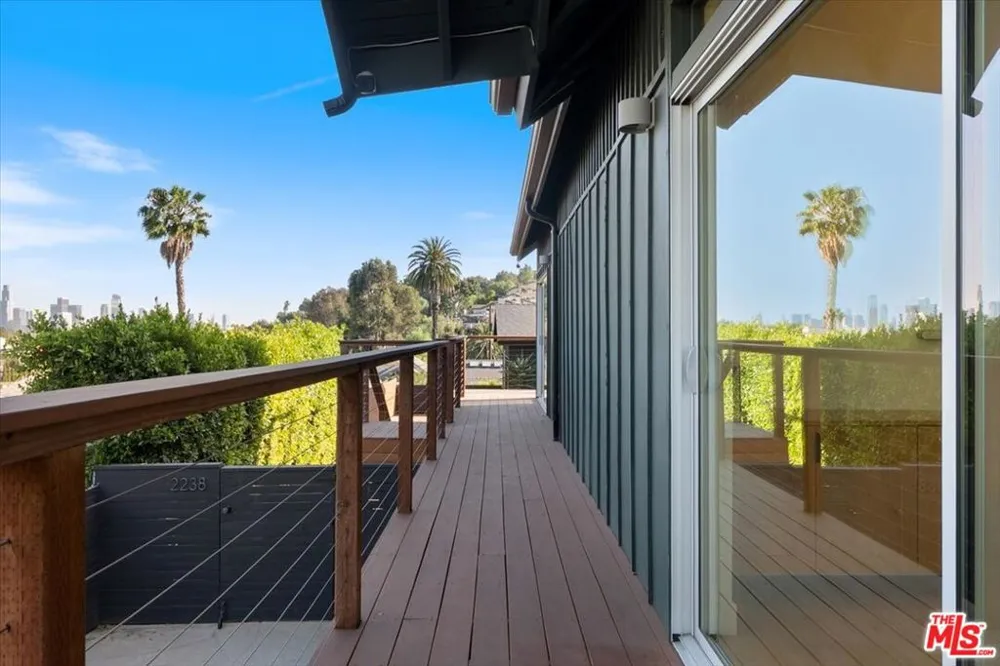 2240 Ewing Street Los Angeles, CA 90039