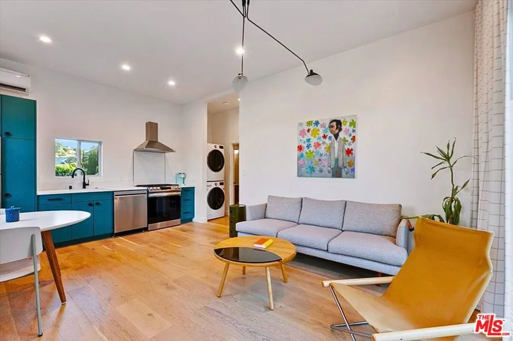 2240 Ewing Street Los Angeles, CA 90039
