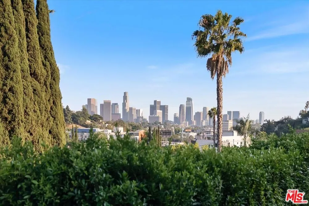 2240 Ewing Street Los Angeles, CA 90039