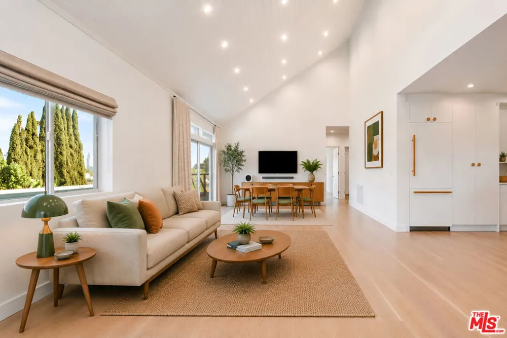 2240 Ewing Street Los Angeles, CA 90039