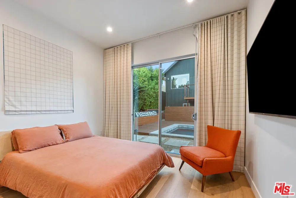 2240 Ewing Street Los Angeles, CA 90039