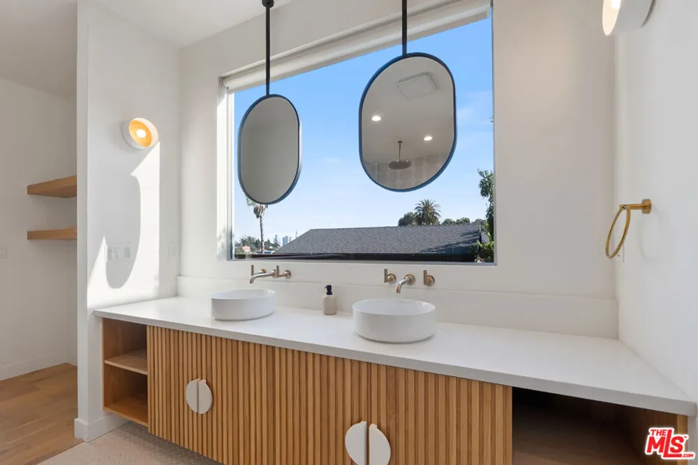 2240 Ewing Street Los Angeles, CA 90039