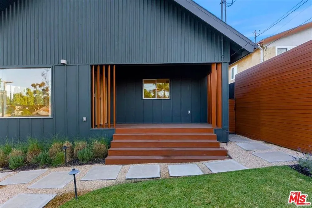2240 Ewing Street Los Angeles, CA 90039