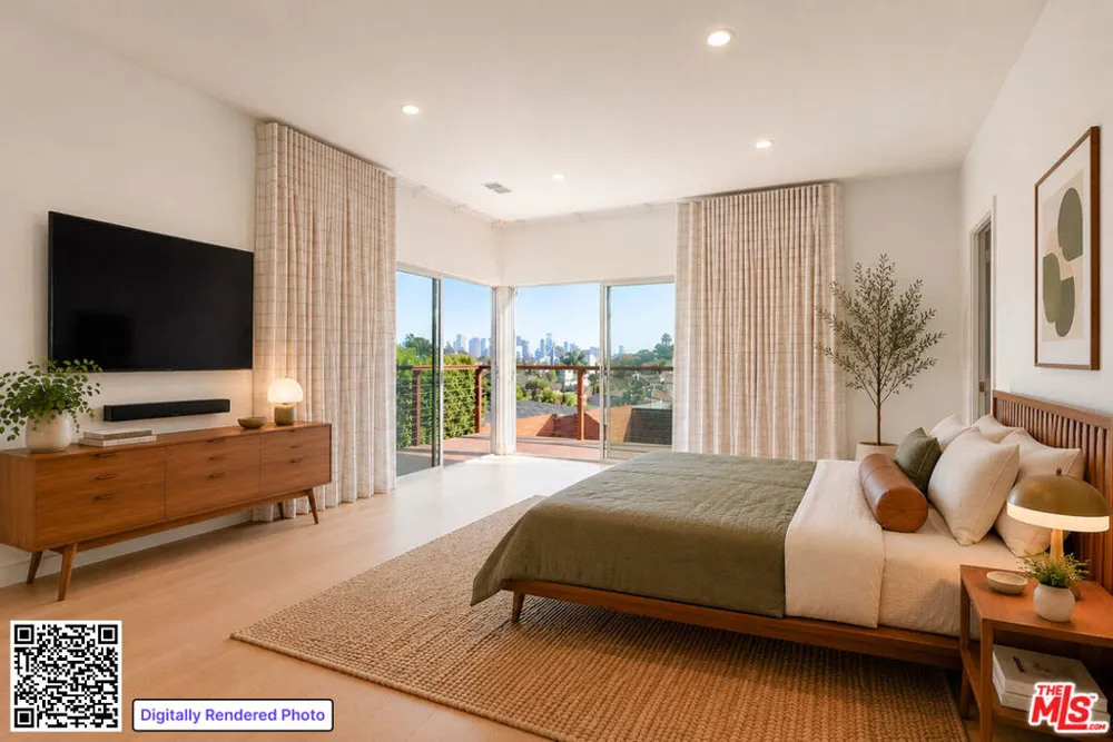 2240 Ewing Street Los Angeles, CA 90039