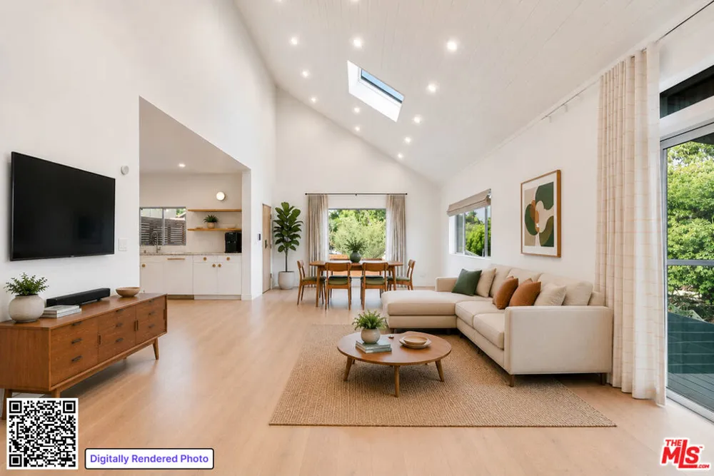 2240 Ewing Street Los Angeles, CA 90039