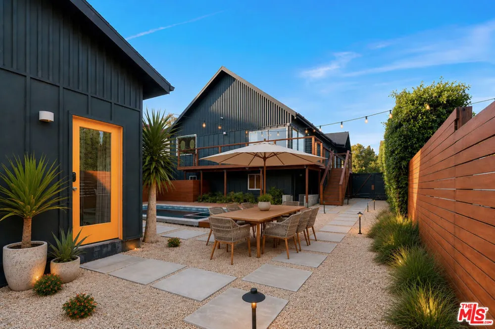 2240 Ewing Street Los Angeles, CA 90039
