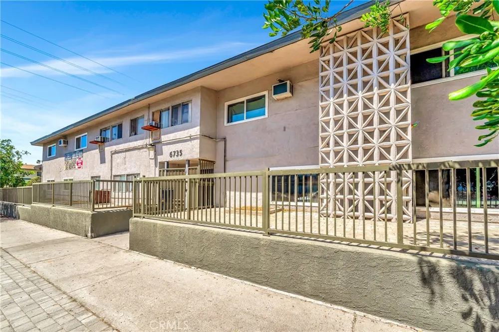 6735 Elmer #4 North Hollywood, CA 91606