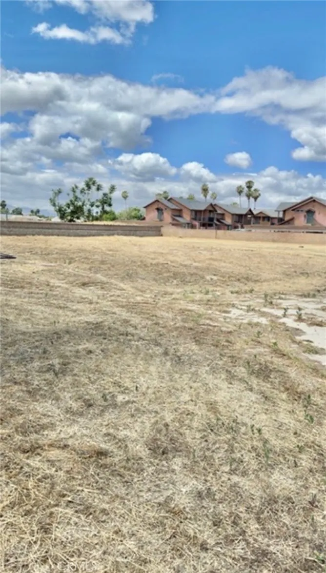26355 GIRARD ST Hemet, CA 92544