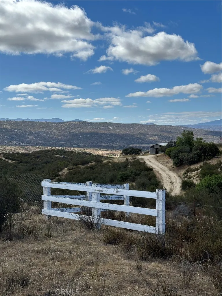 43043 Ardia Road Hemet, CA 92544