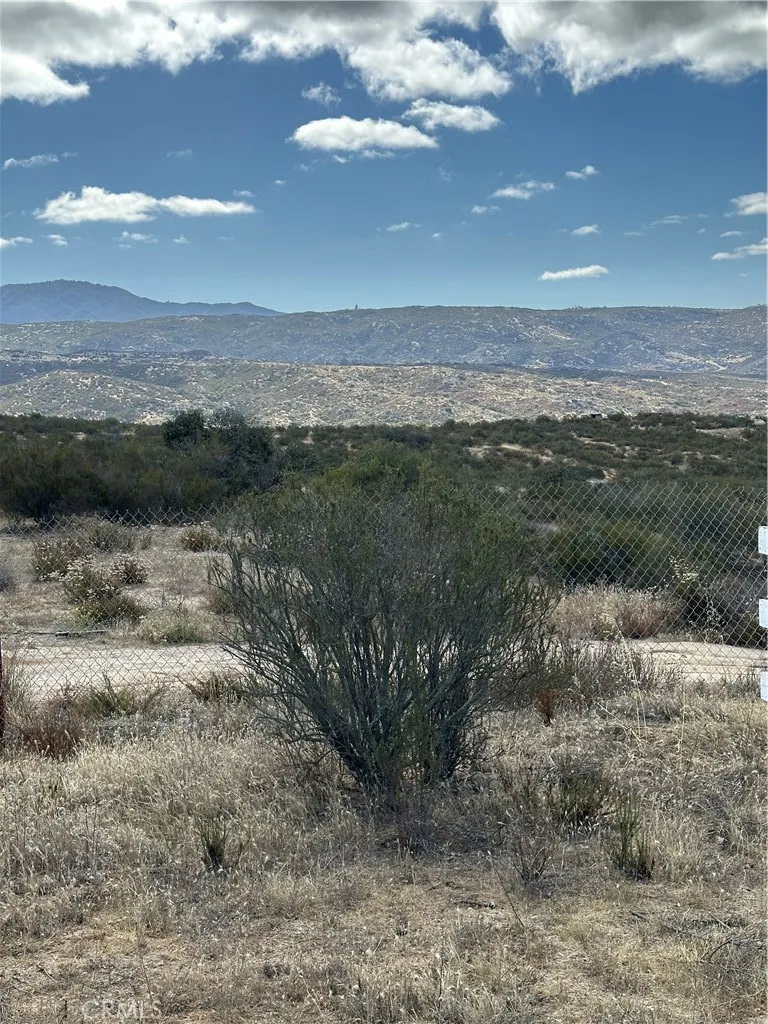 43043 Ardia Road Hemet, CA 92544