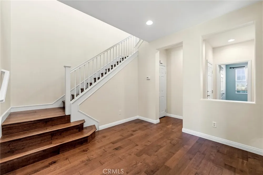 26807 Cottonwood Court Valencia, CA 91381