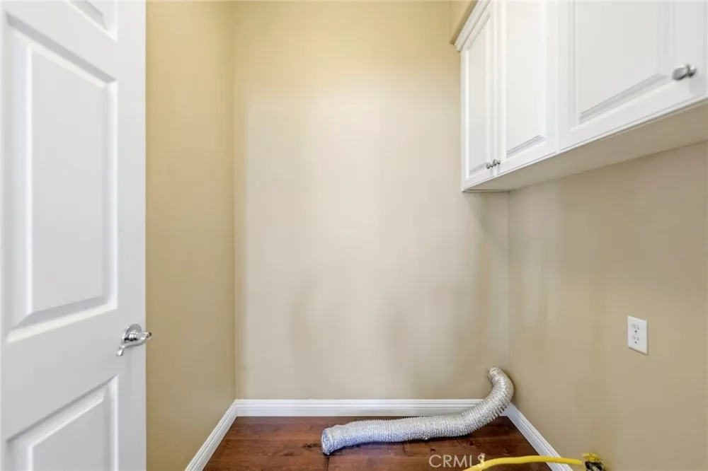 26807 Cottonwood Court Valencia, CA 91381