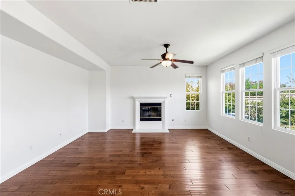 26807 Cottonwood Court Valencia, CA 91381