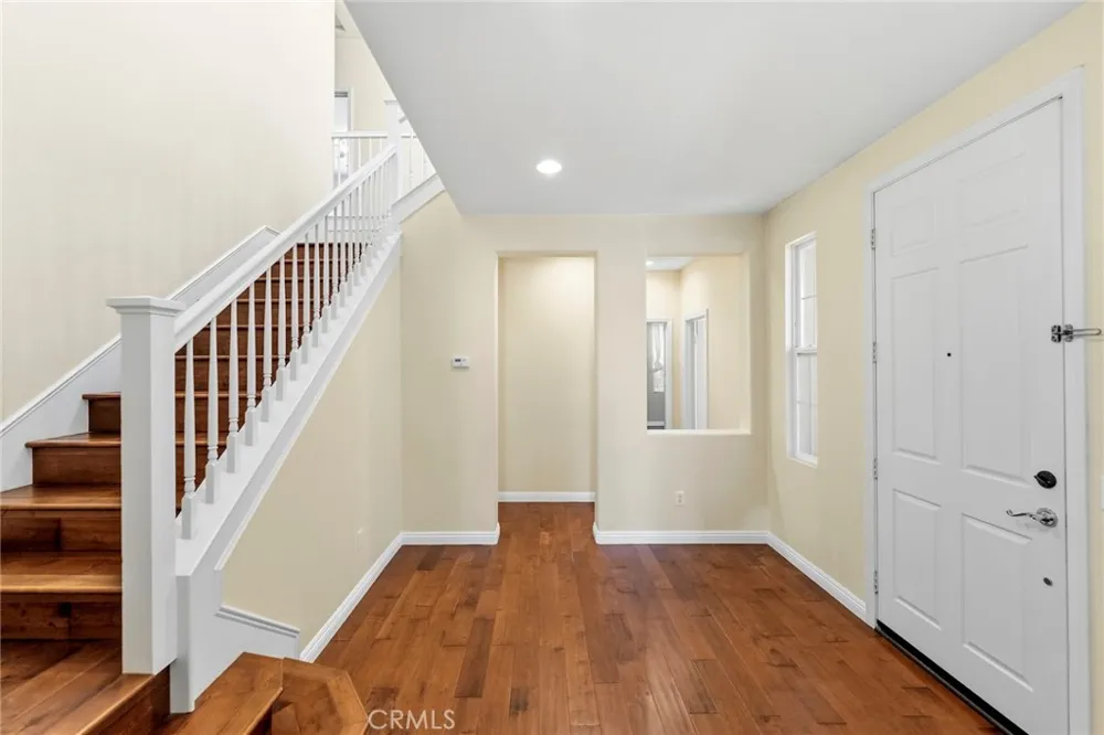 26807 Cottonwood Court Valencia, CA 91381