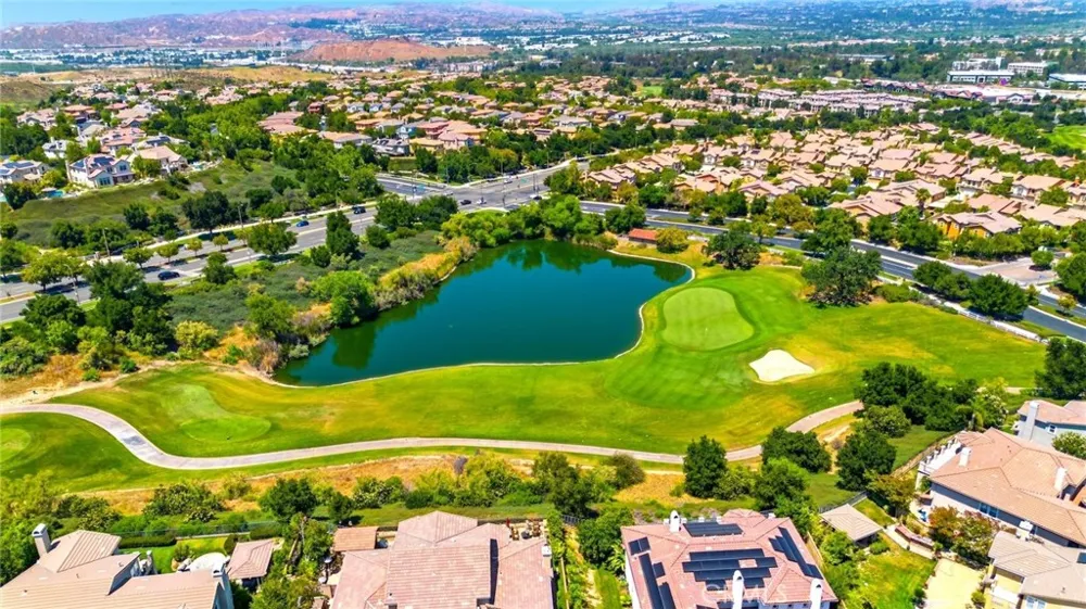26807 Cottonwood Court Valencia, CA 91381