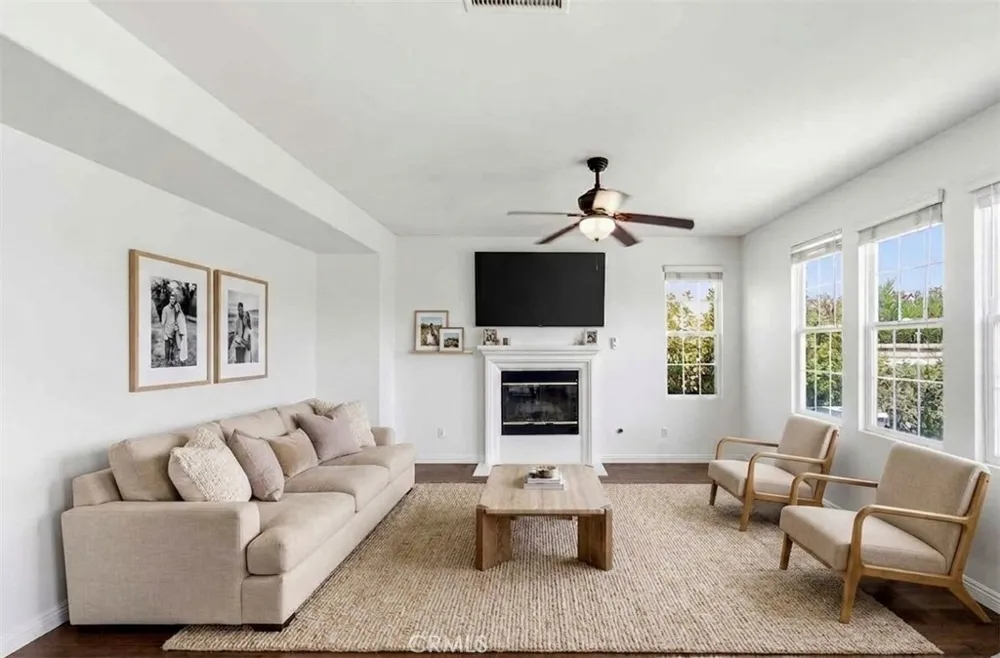 26807 Cottonwood Court Valencia, CA 91381