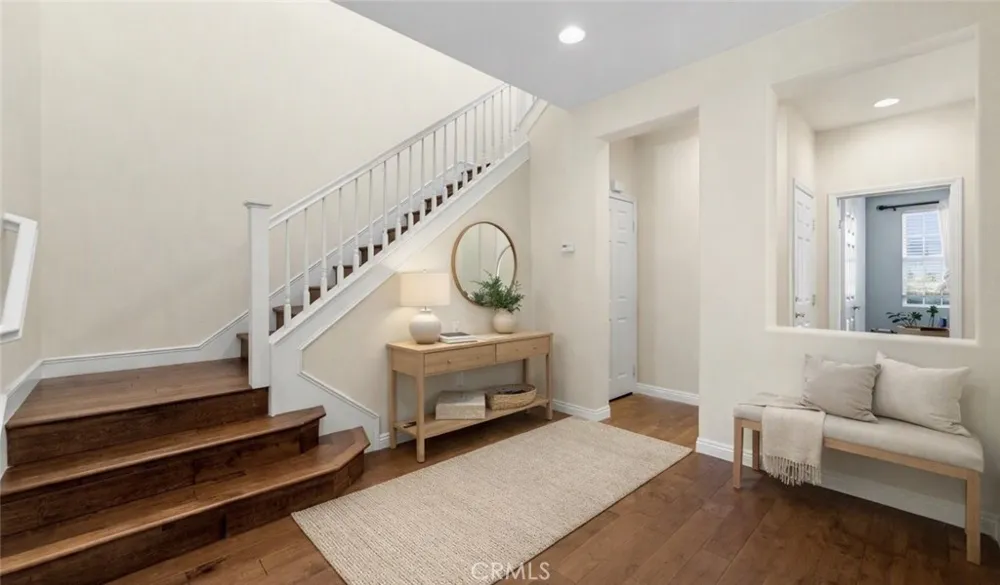 26807 Cottonwood Court Valencia, CA 91381