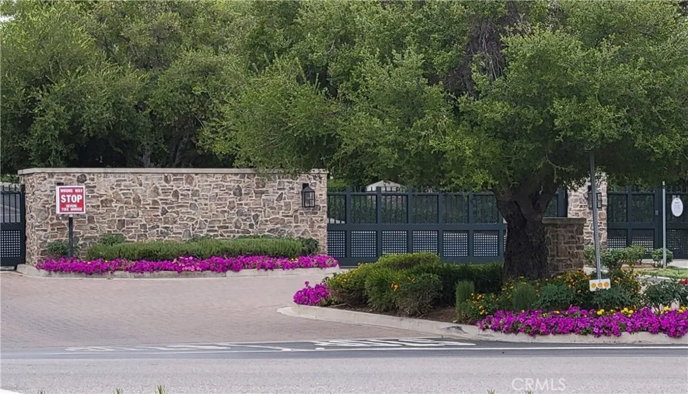 26807 Cottonwood Court Valencia, CA 91381